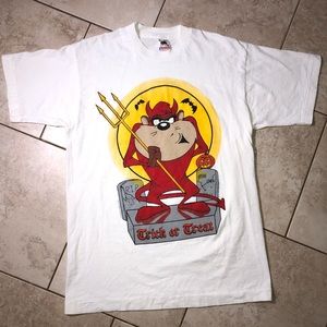 VTG 93’ Taz Halloween Tee Looney Toons Large